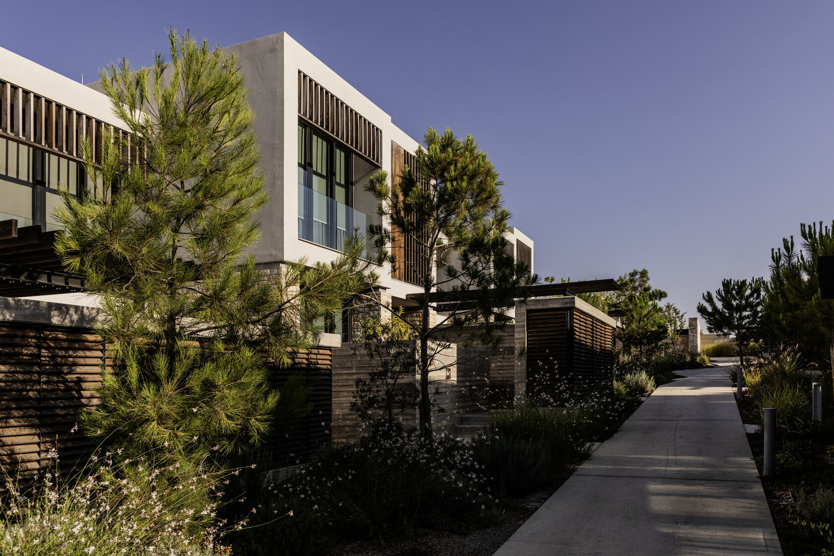 Minthis Resort pathway